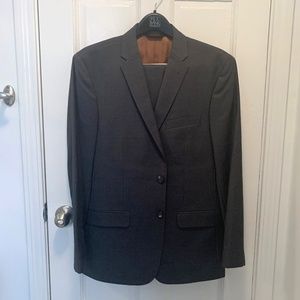 NWOT - Jos. A Bank charcoal suit - 40R/34R